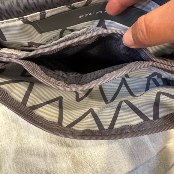 Lululemon Party Om Party Bag Dottie Dash Gray and Magenta Crossbody Bag - Picture 4 of 8